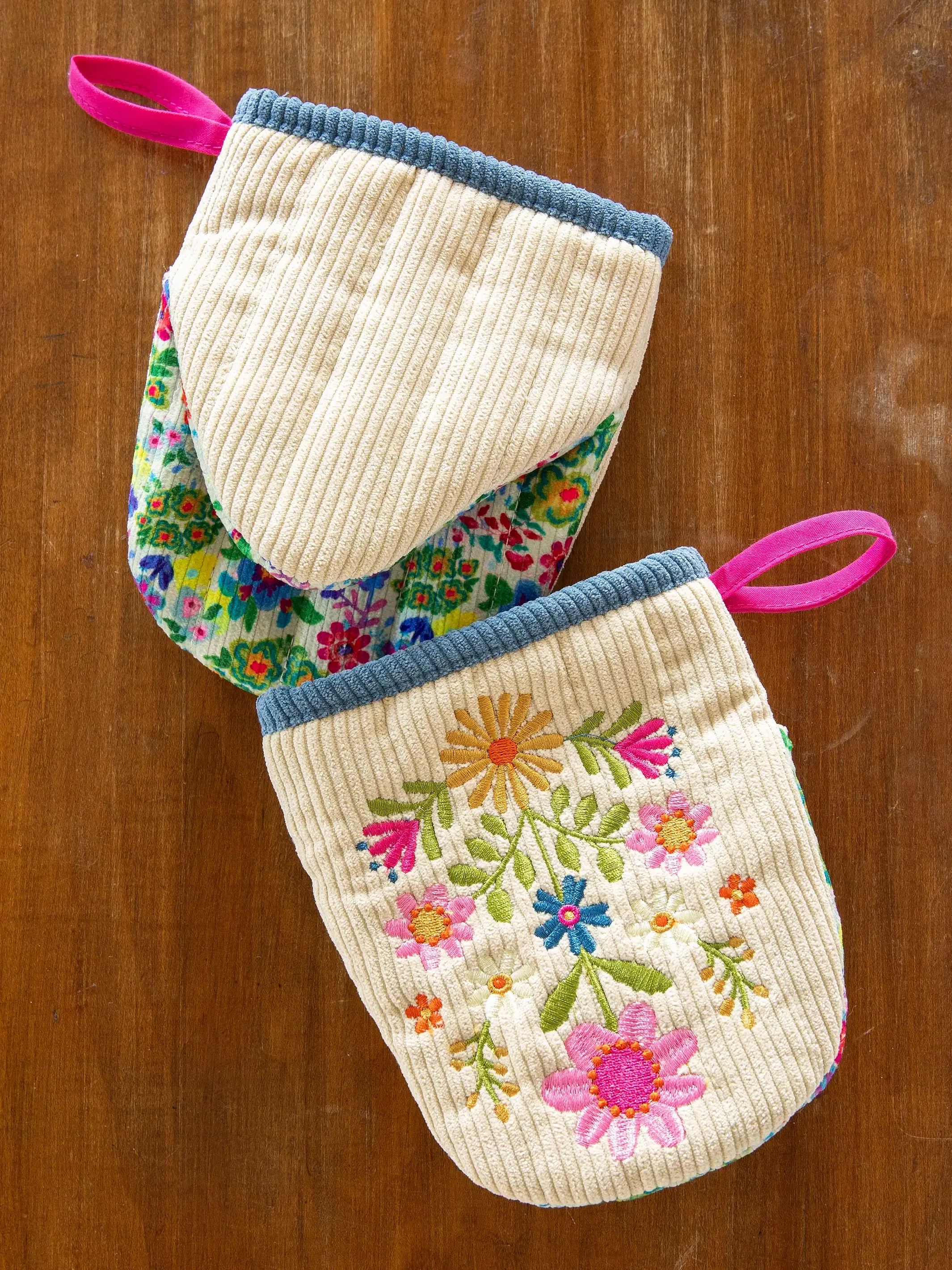 Embroidered Mini Oven Mitt, Set of 2