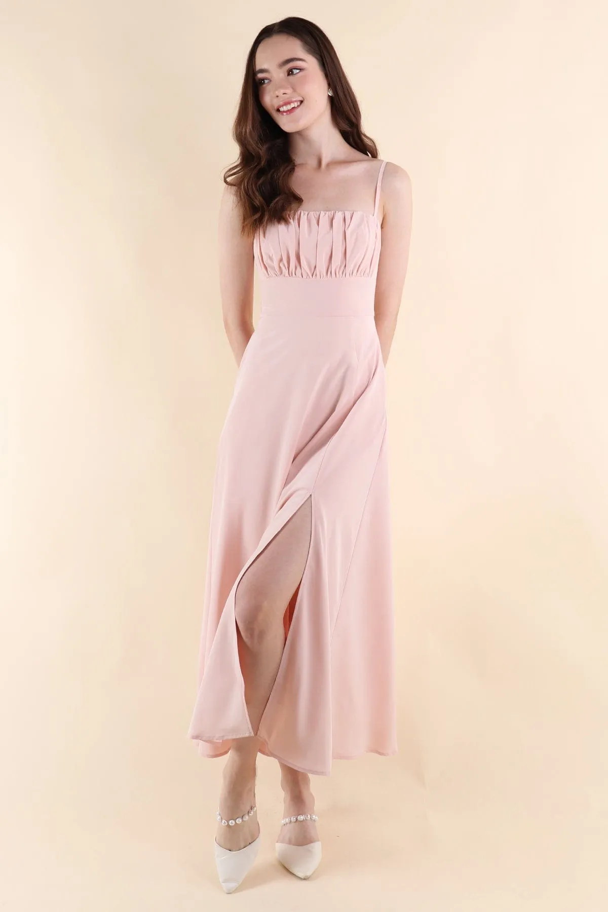 EVELIA RUCHED MAXI DRESS IN PINK