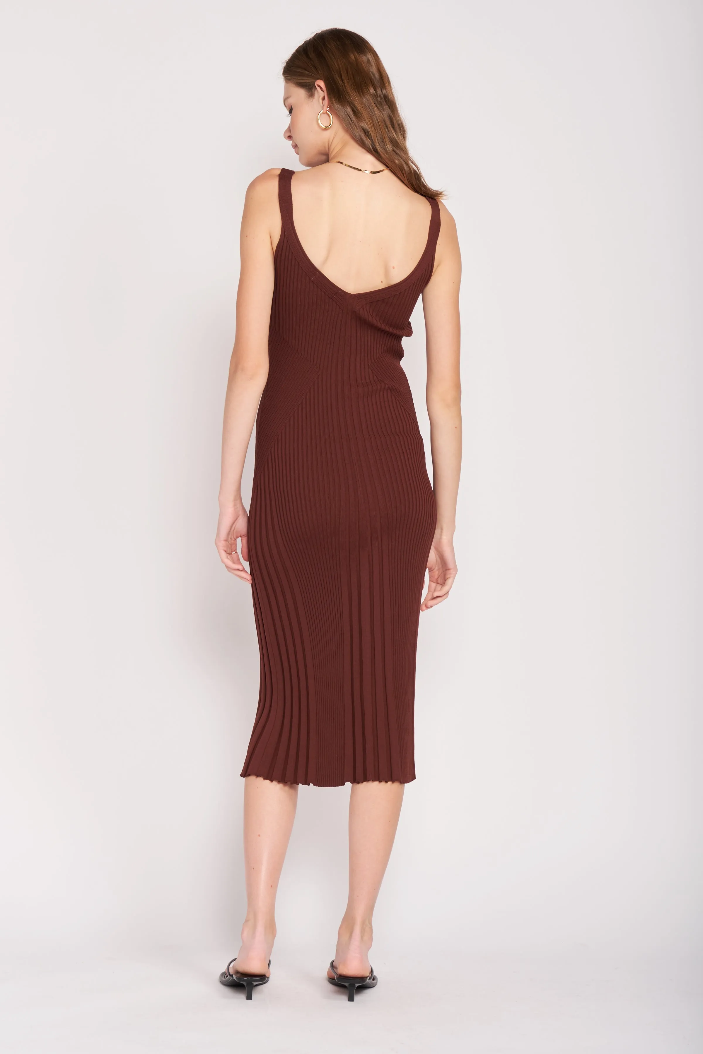 Willa V-Neck Ribbed Midi Dress